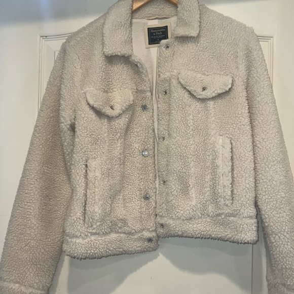 Abercrombie & Fitch Cropped Cream Colored Teddy Coat - Picture 1 of 6